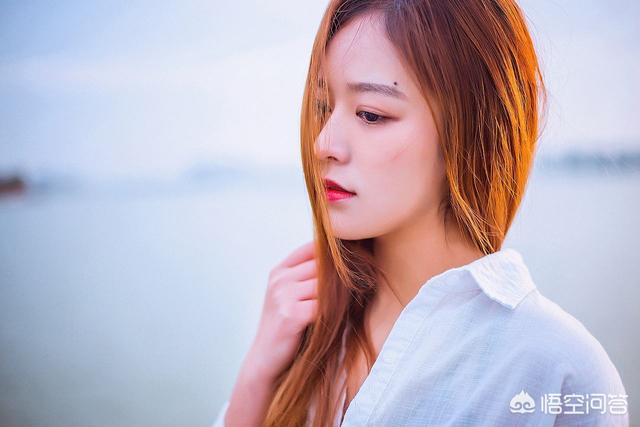 怎么和陌生女生聊天才能让她很感兴趣