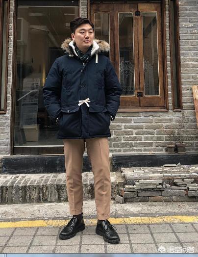 微信名男人成熟气质:该怎么去理解一个成熟的男人