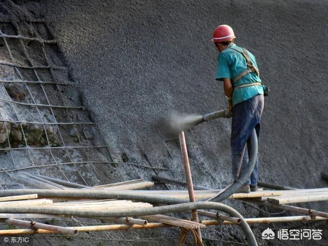 建筑工地的农民工真的能每天挣七八百元吗？