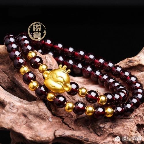 女人戴石榴石的禁忌,请问一下石榴石手链适合女士佩戴吗？