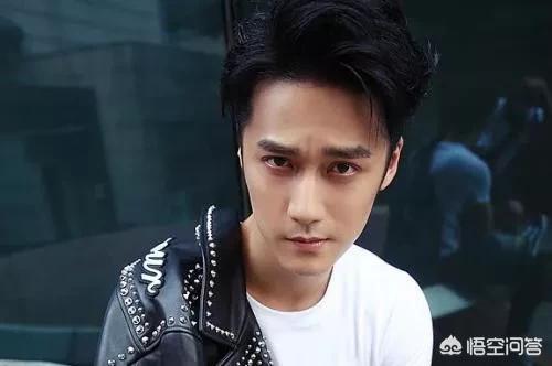 胡歌评价郑爽:胡歌应该是好多男的都会喜欢的明星吧