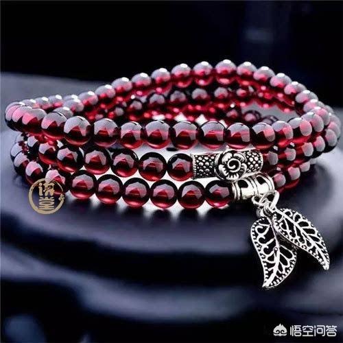 女人戴石榴石的禁忌,请问一下石榴石手链适合女士佩戴吗？