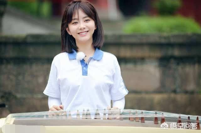 谭松韵母亲:谭松韵妈妈车祸去世，媒体该不该报道？为什么？