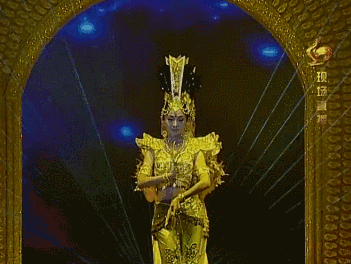 董洁春晚:董洁最终惩罚的是谁？是潘粤明还是无辜的孩子顶顶？或者是自己？