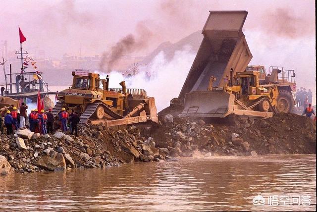 三峡为什么阻止走蛟，三峡工程大坝初建时是如何成功截流的
