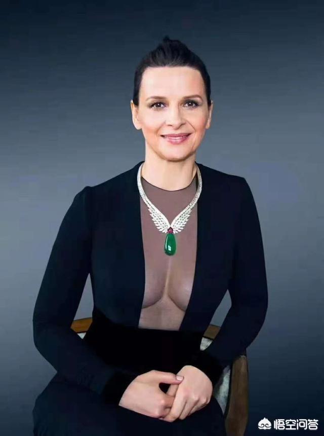 佩戴翡翠有什么讲究,如何佩戴翡翠才能显得有格调？