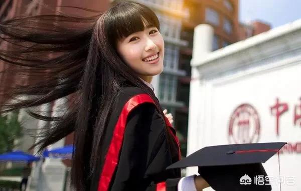 明明长得很漂亮，却不适合演古装的女明星有哪些？