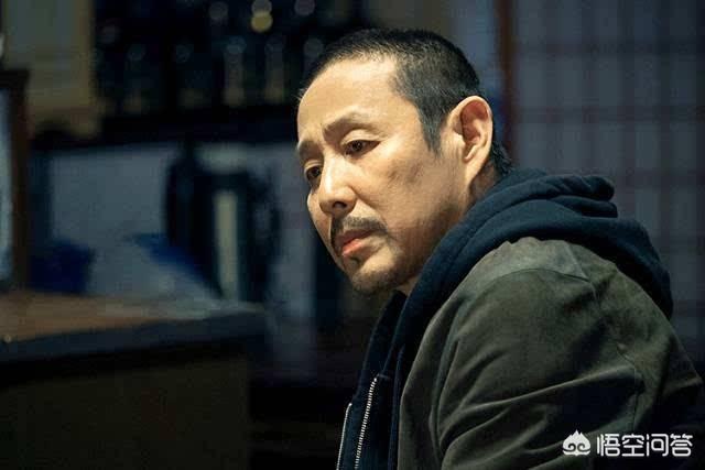 于和伟和宋林静合影:于和伟和张嘉益演技相比谁更厉害？谁的戏路更宽广？
