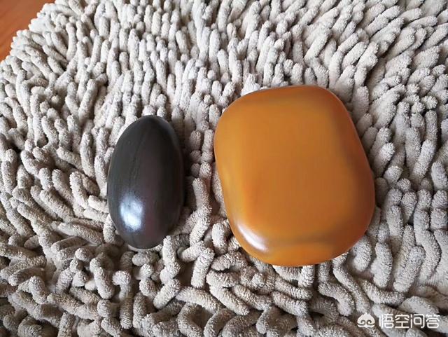 不透明的黄蜡石图片,有人说黄蜡石离水久了会开裂，是真的吗？