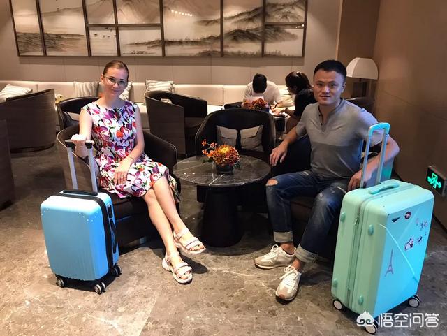 俄罗斯美女与大黄狗:俄罗斯美女嫁中国是否是彻头彻尾地媒体炒作的谎言？