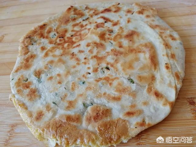 鸡蛋葱油饼怎么做既好吃又薄？