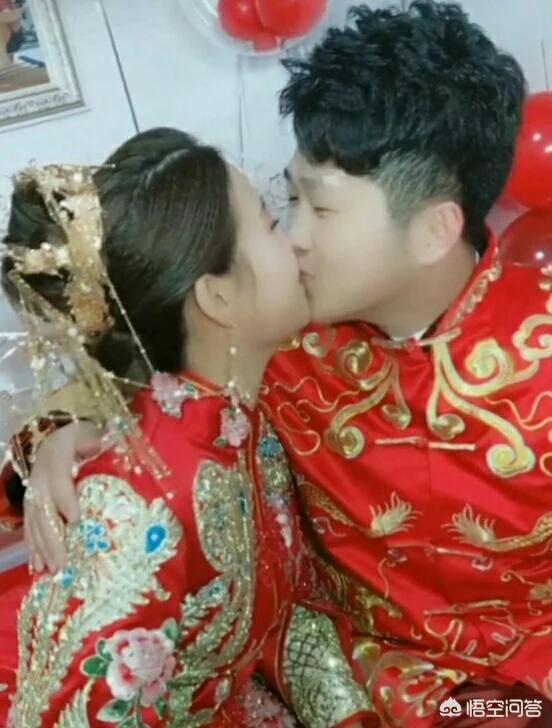 示爱送什么礼物:要跟女孩子表白，求交往，送什么礼物比较好呢？