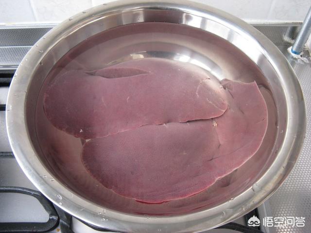 婴儿吃鸡肝有什么好处:鸡肝对婴儿有什么好处 鸡肝的功效与作用是什么？
