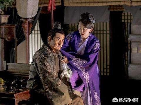 火烧祠堂里的灵异事件:《知否》：小秦氏火烧祠堂，为何最后一刻顾廷烨仍动情叫她母亲？