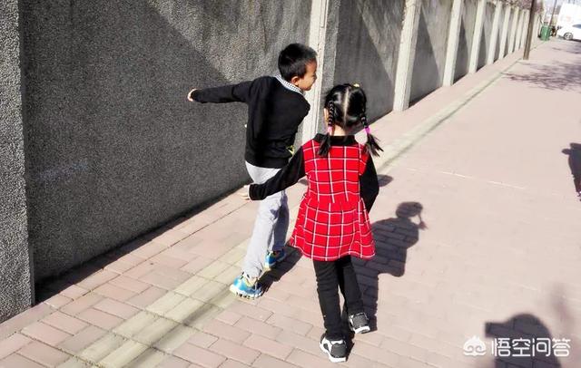 一个人带两个孩子,你们是怎么熬过来的？