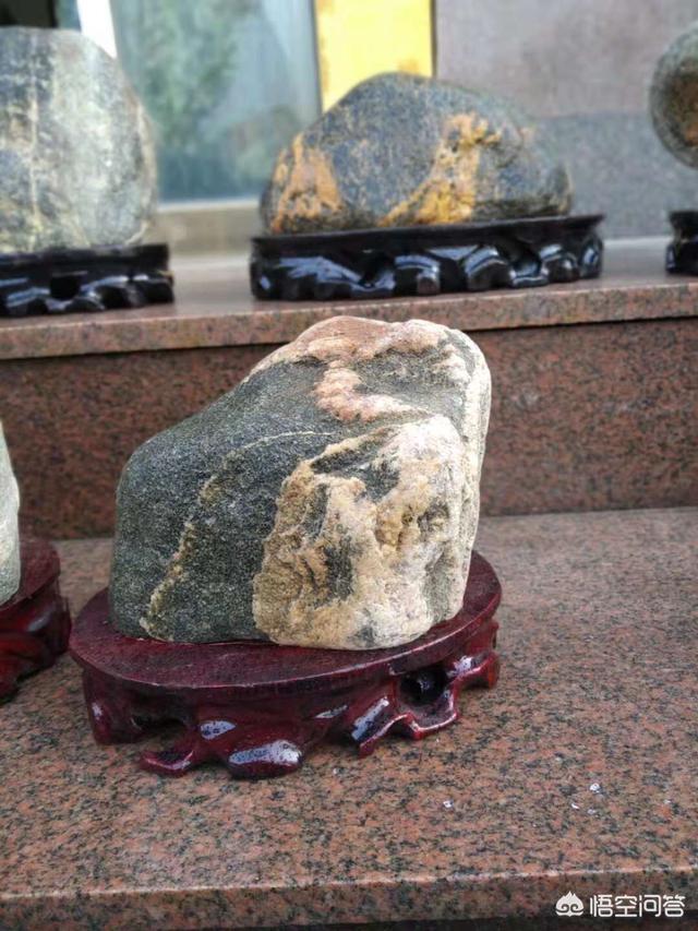 玉石摆件底座图片大全,哪里可以买到放奇石的底座？