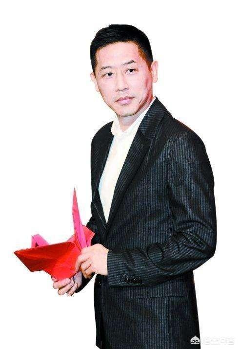 张国荣葬礼现场:如果现在哥哥张国荣没有走，会是什么样的一个存在