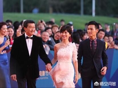 何润东夫妻撒狗粮:娱乐圈中哪些属于模范夫妻，模范情侣呢？ 夫妻撒狗粮的朋友圈