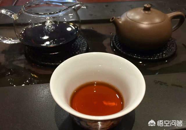 白茶是什么茶有什么功效,白茶和黑茶，喝哪种会好一些？