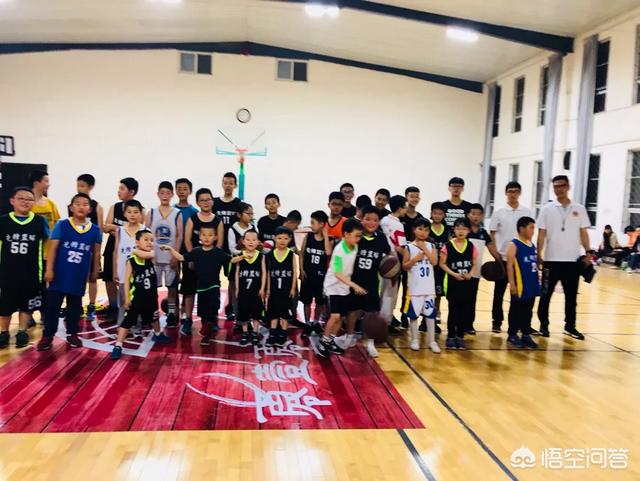 赖佩霞:和父母关系不好，感觉没有快乐，你们有这种经历吗