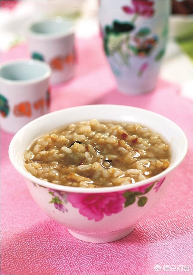 如何区分积食呕吐和受凉呕吐:孩子感冒发烧、积食呕吐，该怎么办？