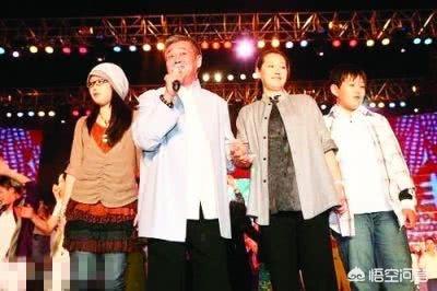 赵本山老婆是谁:赵本山的妻子是一个怎样的女人？