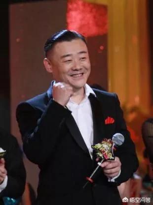 朱光兵当年要拜周立波为师现在天天喷周立波，你怎么看？