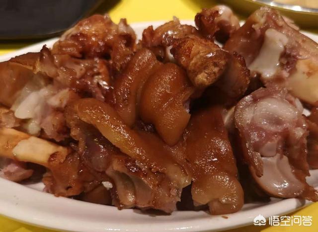 卤猪蹄用什么卤料，隆江猪脚饭放哪些卤料好吃？猪脚内的瘦肉怎么卤不会碎？