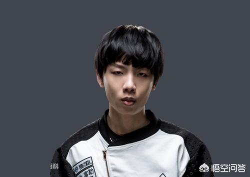 北京牛头梗俱乐部的微博:司马老贼转会SNG战队，你怎么看？