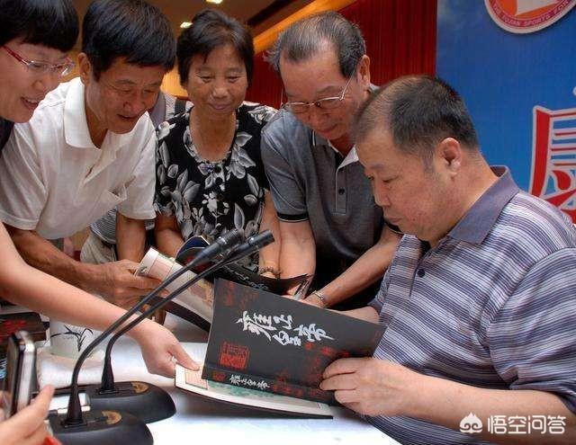 郑州90后活剥小狗图片疯传:有人说二月河评价不高，这是为什么？你怎么看？
