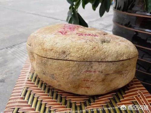 翡翠原石怎么鉴定好坏,如何根据原石皮壳特征判断翡翠内部好坏？