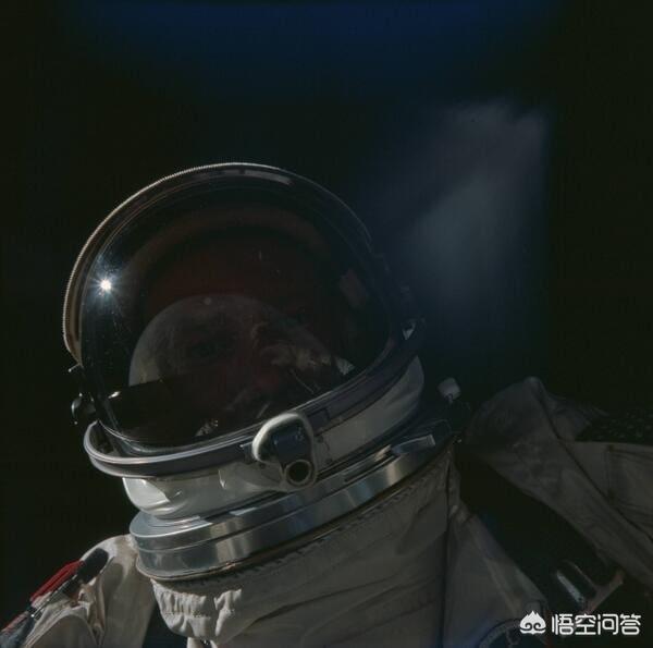 <a href=https://maguai.com/list/256-0-0.html target=_blank class=infotextkey>朋友圈</a>背景图伤感:<a href=https://maguai.com/list/72-0-0.html target=_blank class=infotextkey>历史</a>上有哪些令人难以置信的照片？