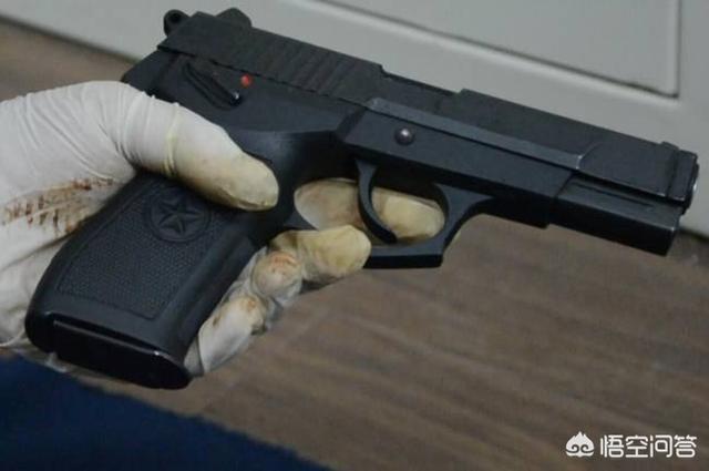 头条问答 - 手枪握把和枪管的夹角有什么讲究?