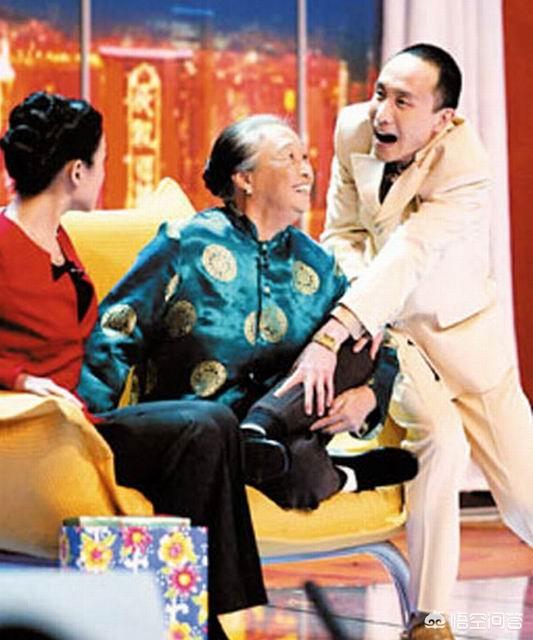 巩汉林赵丽蓉:曾与赵丽蓉老师搭档小品的巩汉林，为什么很久没有上过央视春晚