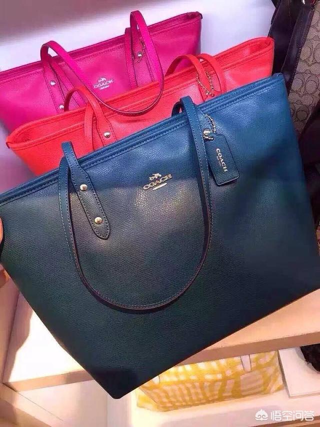 miumiu钱包,miumiu包序列号怎么看？