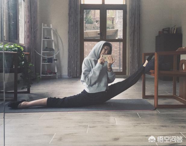 汤加丽简介:江苏卫视《非诚勿扰》节目里面相亲对象是不是全部是演员？