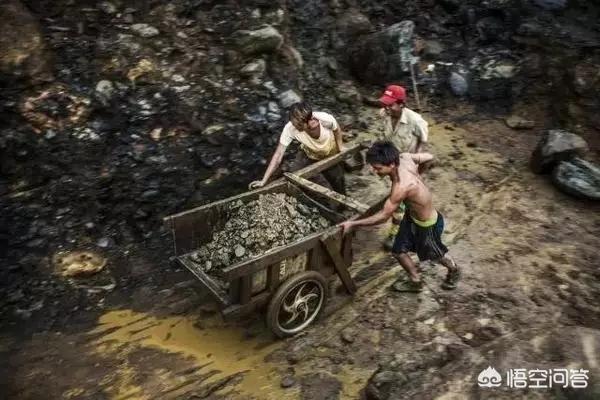 翡翠原石矿口,缅甸翡翠原石开采还能持续多久？