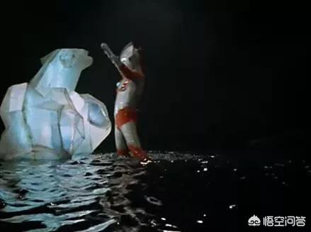 奥特曼中有没有小时候没有意识到,现在才发现的一些设定问题？
