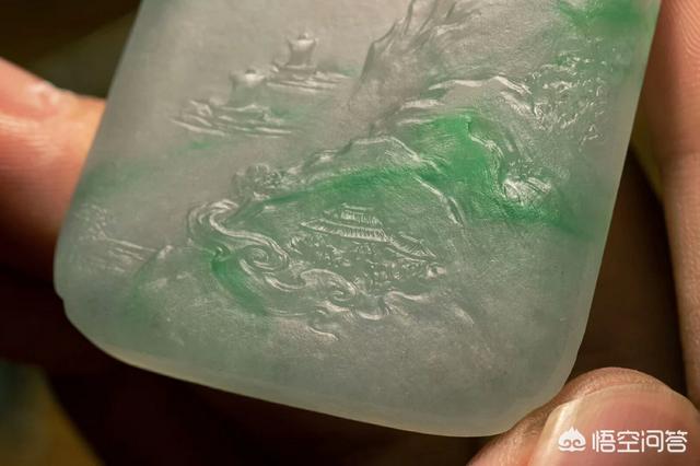 翡翠雕刻,翡翠雕刻，越简洁价格就越高吗？