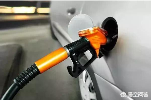 头条问答 汽车燃油不足 亮警报了再补油好吗 会伤害汽车吗 科目一的回答 0赞