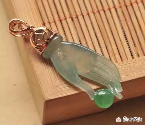 玉镯断了包金需要多少钱,玉镯断成3截，有办法补救吗？