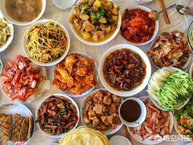 头条问答 - 大年三十年夜饭,南方吃年糕和北方吃饺子的意义是一样的吗