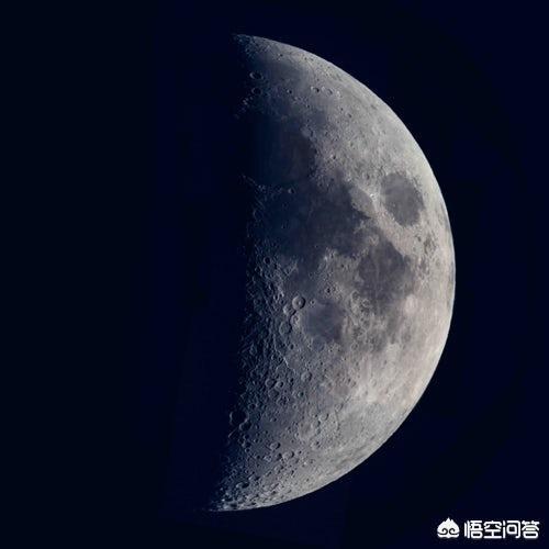 月球是中空的，中国拍摄的月球照片和美国拍的月球照片只差一个坑，是真的假的