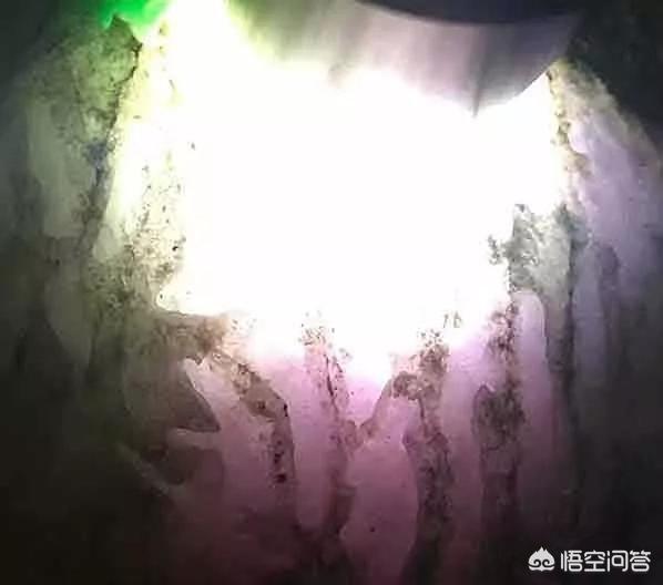 各场口翡翠原石特点,后江场口翡翠原石有些什么特点？