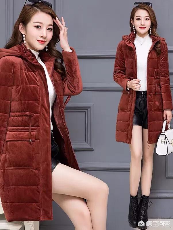 深咖啡色的长羽绒服搭配什么毛衣和裤子呢？