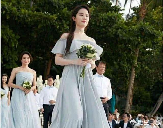 陈妍希伴娘:刘亦菲成“最美伴娘”，伴娘怎么穿才能美丽又不抢风头