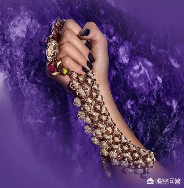 女人戴碧玺好还是翡翠,翡翠为什么是女性的百搭之王？