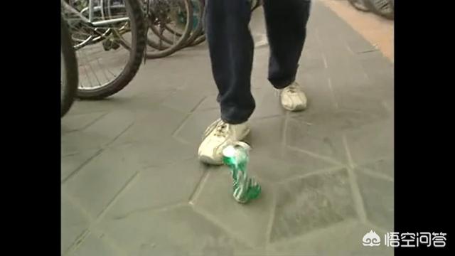 《快乐星球》中有哪些有趣的片段或细节？