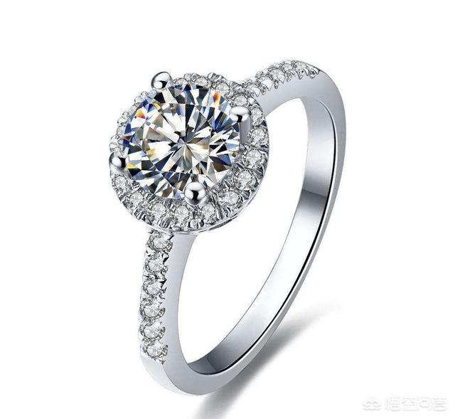 求婚戒指买什么好,浪漫的求婚戒指要如何选？