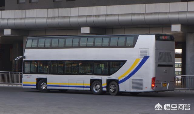 上海新能源公交车，你们所在的城市公交车是什么牌子的，新能源车占比多吗